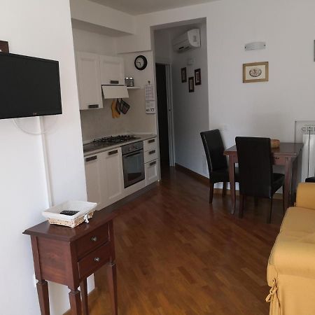 Grazioso Appartamento In Centro A Numana Exteriör bild